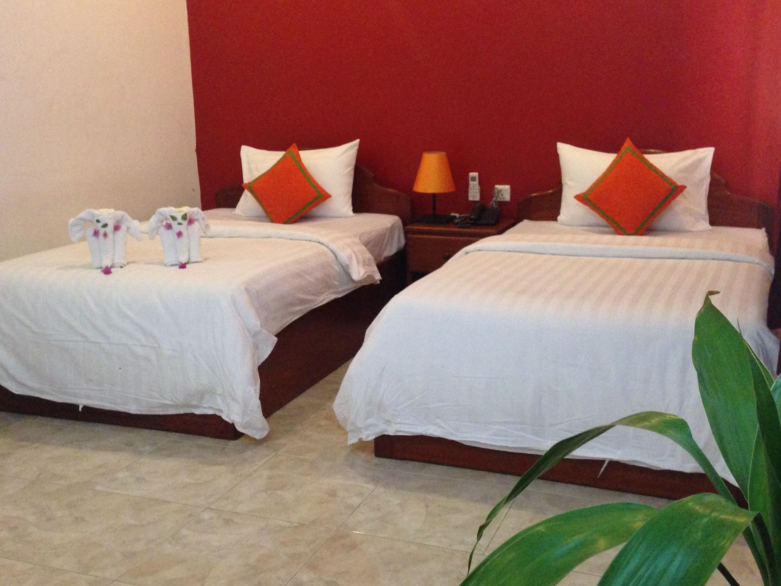 standard twin room | city view