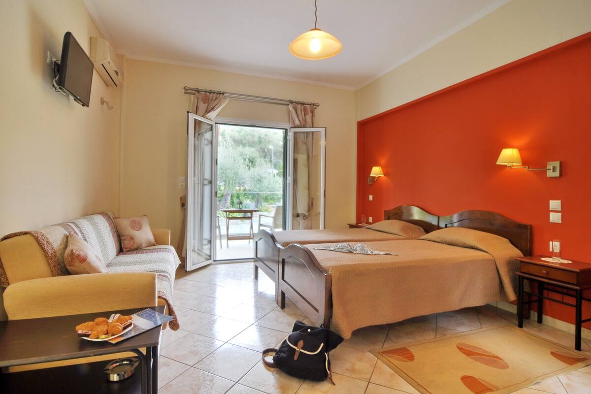 In-room safe, iron/ironing board, free cots/infant beds, free WiFi