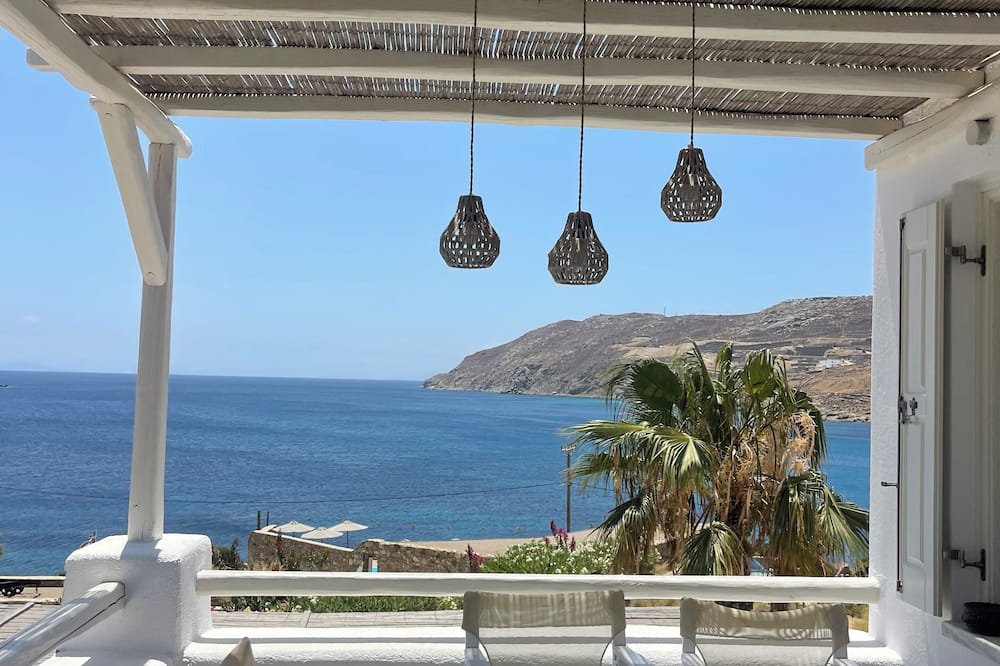 Salty Houses - Ελιά