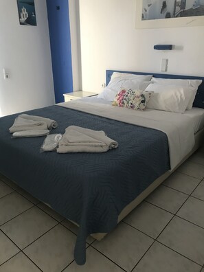 Family Apartment, 1 Bedroom, Garden View | Desk, iron/ironing board, free cribs/infant beds, free WiFi - Psaras Apartments (Hersonissos)
