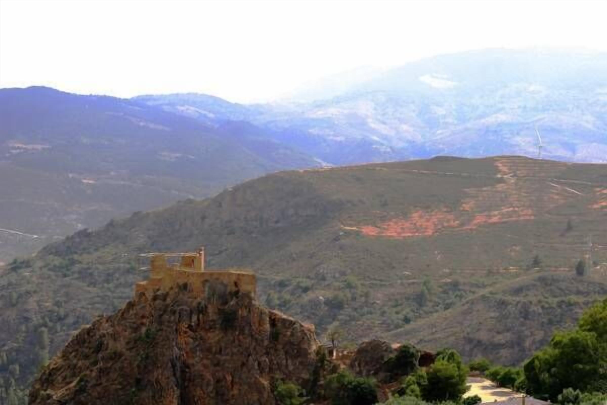 إطلالة على الجبل