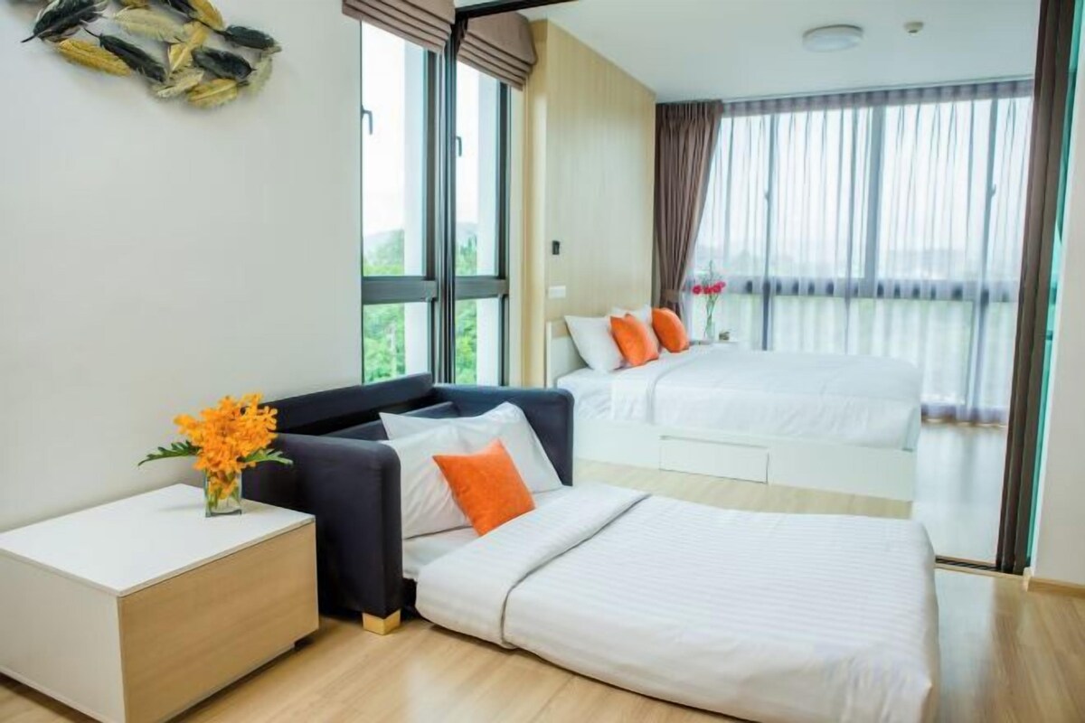 In-room safe, desk, blackout curtains, free WiFi