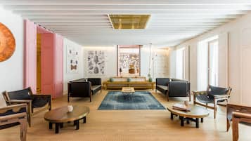 Siddeområde i lobbyen