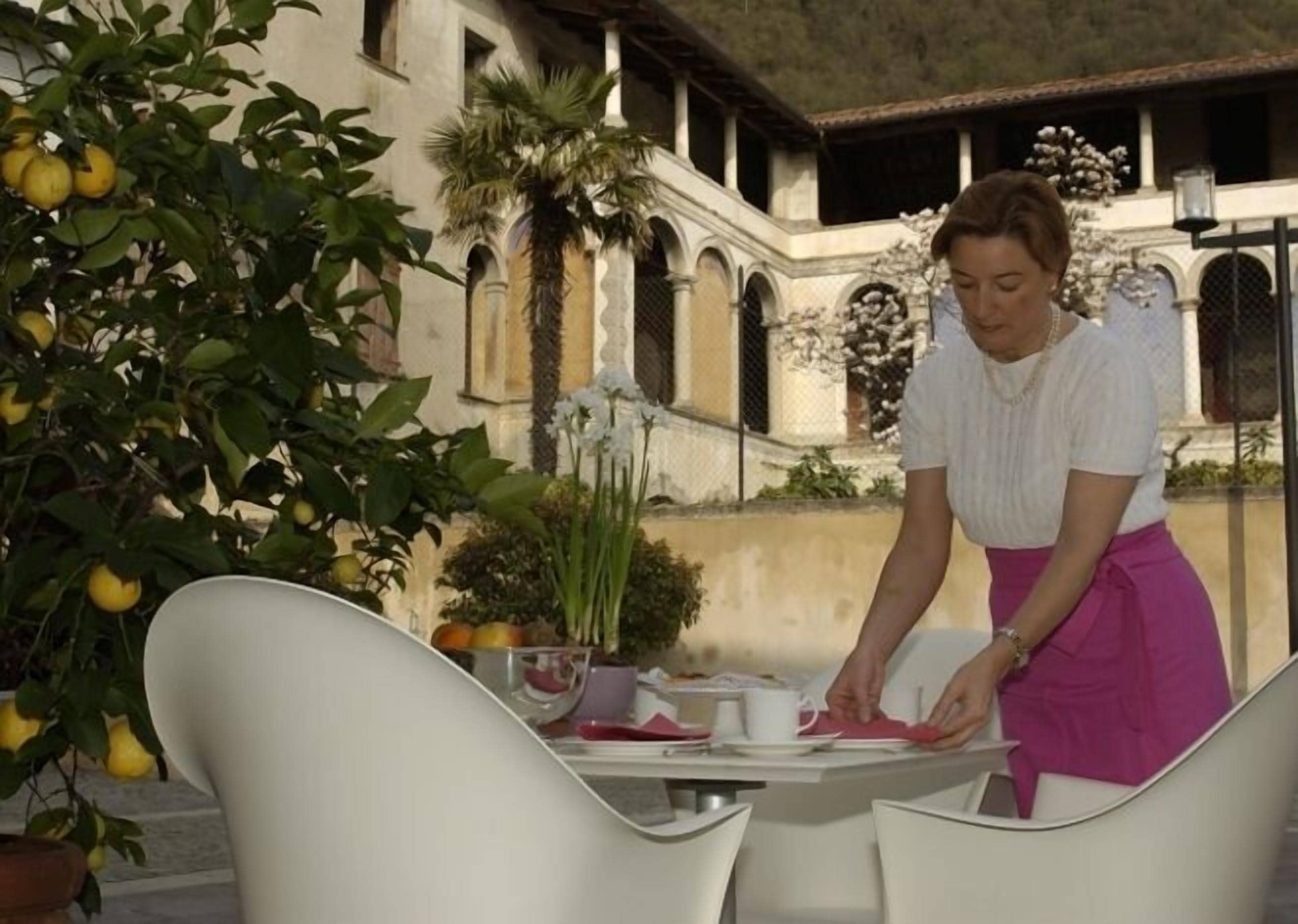 2 restaurantes; se sirve cocina italiana 