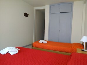 Chambre double | Lit d’appoint (supplément), accès au Wi-Fi (inclus)