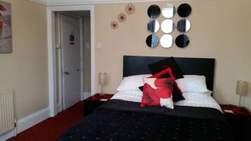 Double Room, Ensuite | Free WiFi, bed sheets