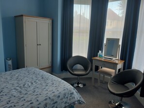 Double Room, Ensuite (Ground Floor) | Free WiFi, bed sheets - South Rising Guest House (Poole)