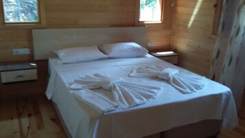 1 quarto, roupas de cama premium, cofres nos quartos, escrivaninha