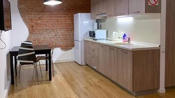 Studio | Eigene Küche | Großer Kühlschrank, Mikrowelle, Herdplatte, Wasserkocher