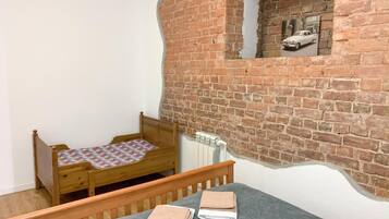 Apartment, 1 Schlafzimmer | Wohnzimmer | 32-Zoll-Flachbildfernseher mit Kabelempfang, LCD-Fernseher