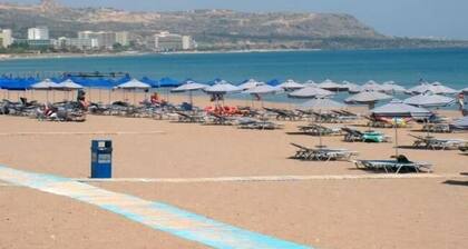 Lagonas Beach Hotel