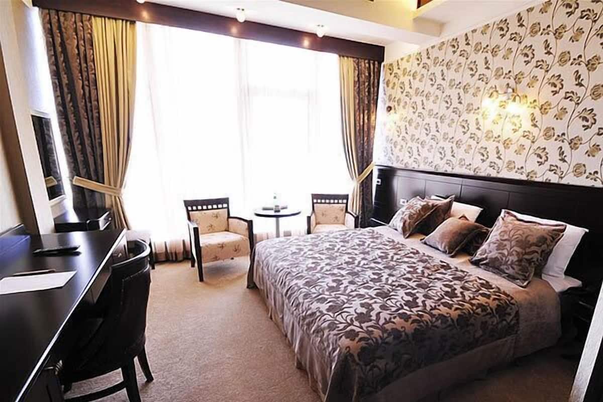 Minibar, una cassaforte in camera, una scrivania, insonorizzazione