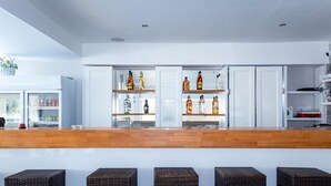 Bar (on property) - Frida Corfu Apartments (Corfu)