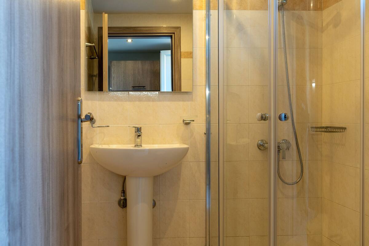 apartment, 2 bedrooms, pool view | 1 bedroom, in-room safe, desk, free wifi