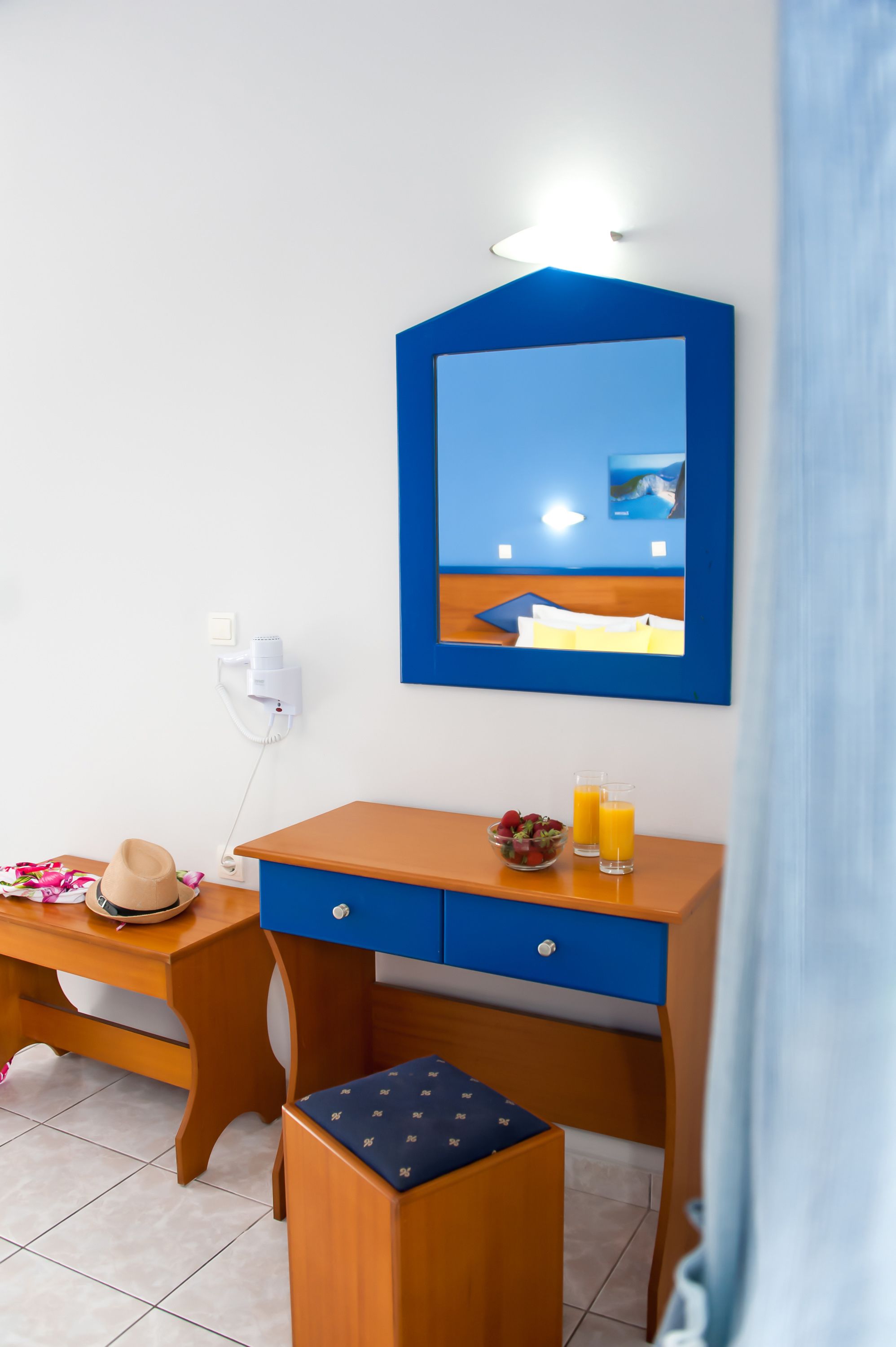 1 bedroom, in-room safe, desk, free wifi