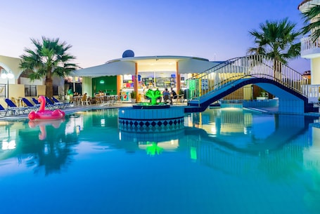 Poolside bar. Hera Zakynthos Hotel