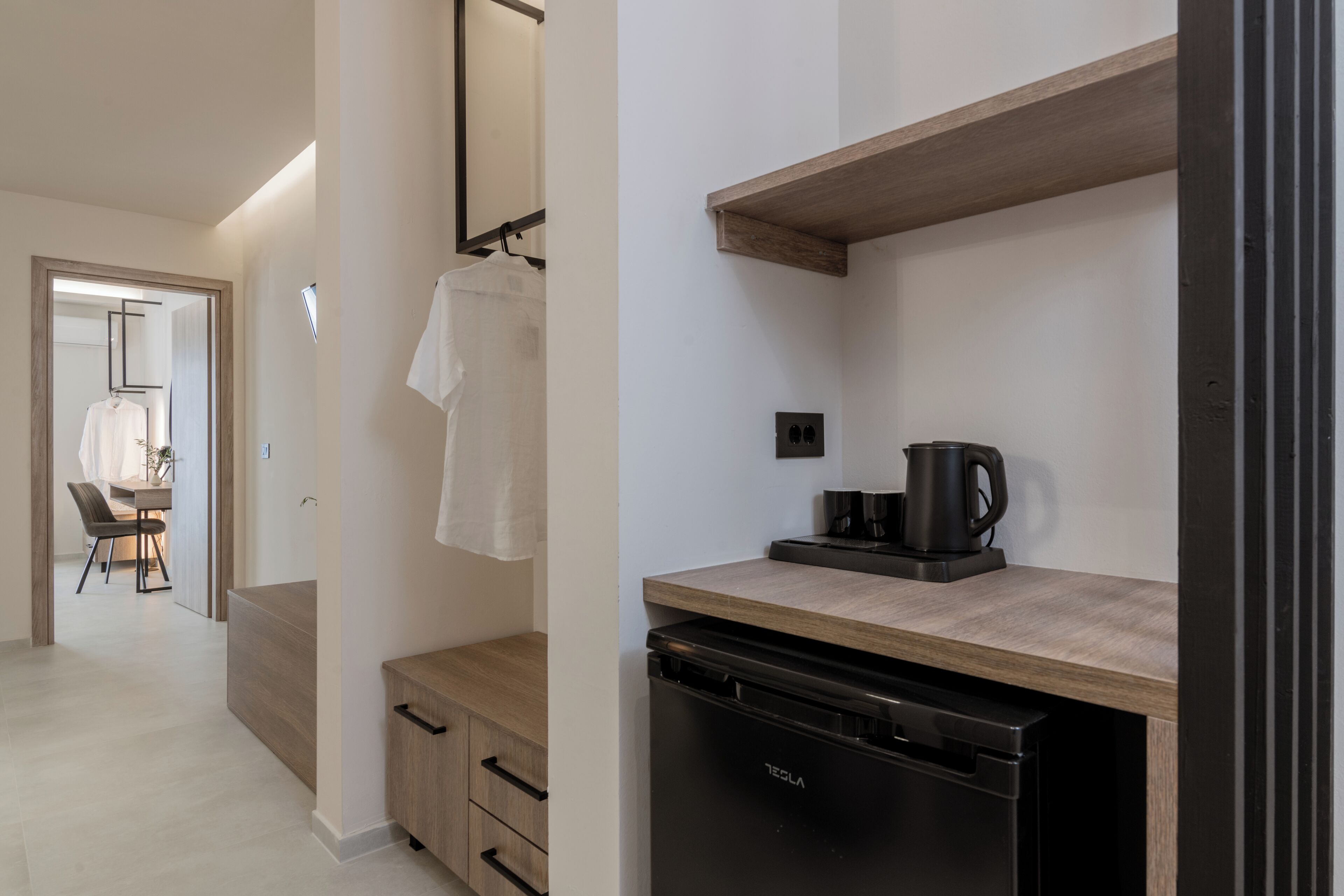 deluxe apartment, pool view | 1 bedroom, in-room safe, desk, free wifi