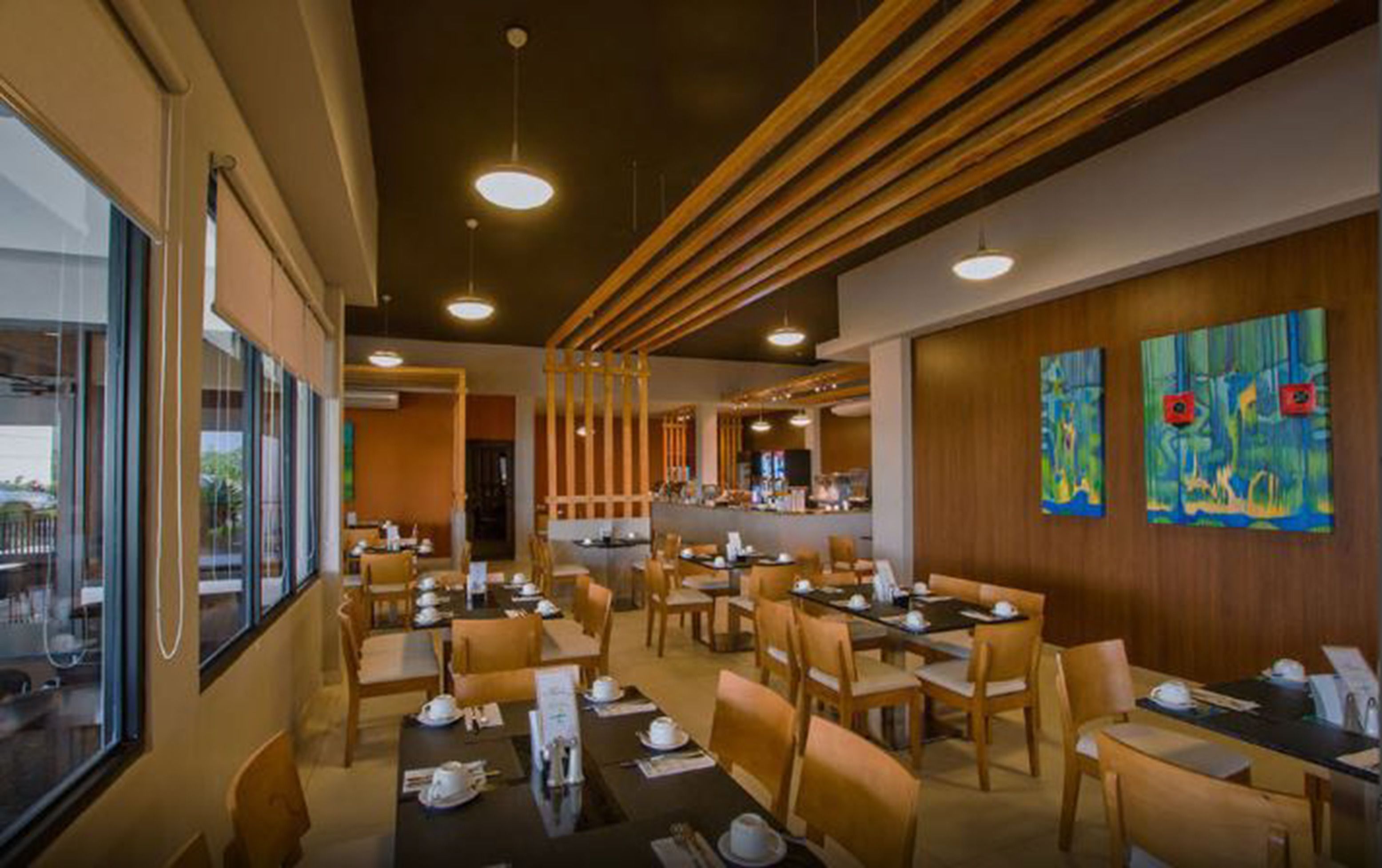 breakfast, lunch, dinner served; local and international cuisine