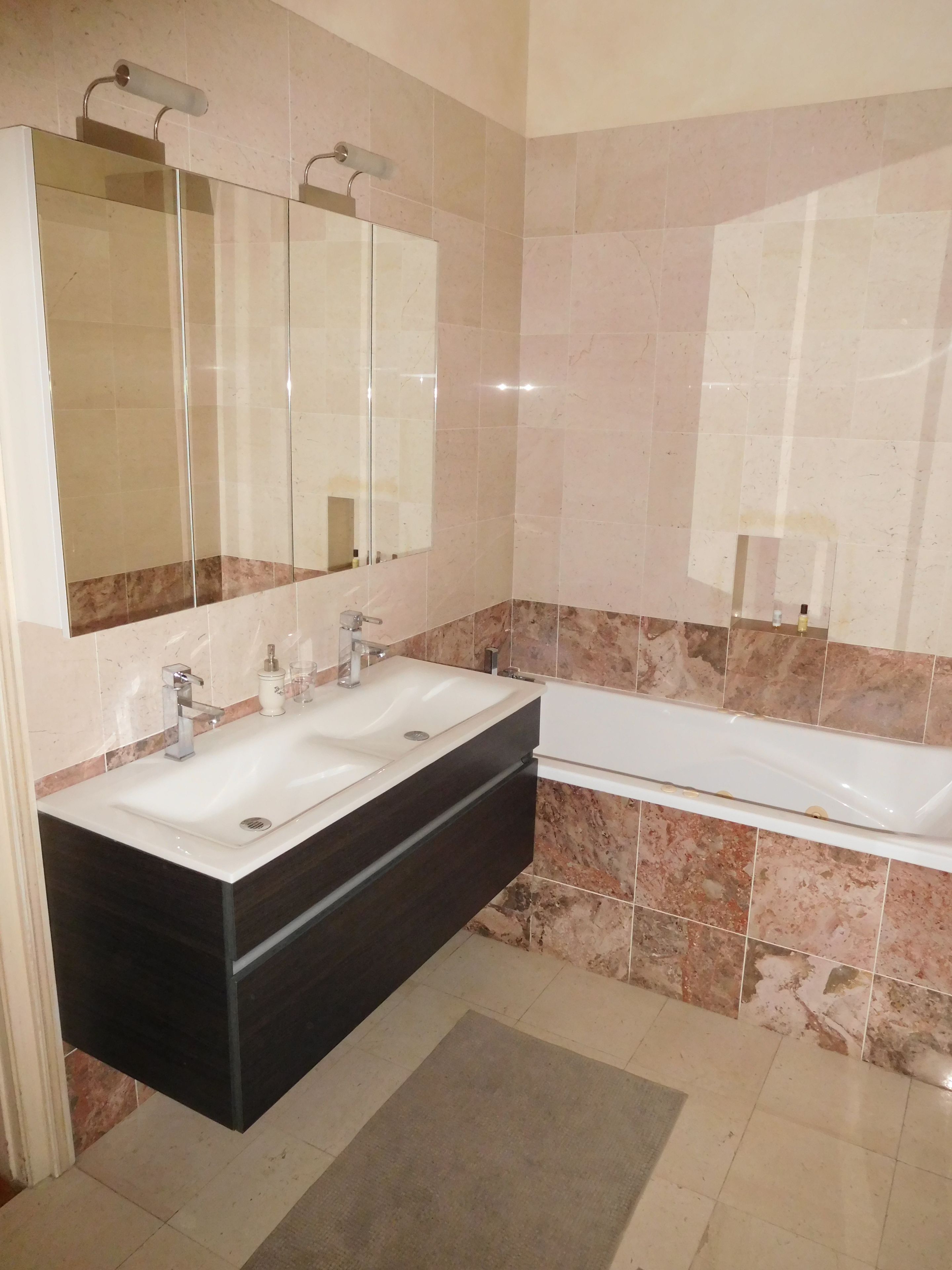 Comfort Double Room, Private Bathroom, Garden Area (Gustave Eiffel) | Bathroom | Hair dryer, towels, soap, shampoo