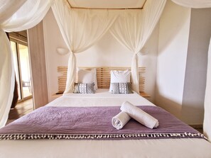 Room (Chambre Espace Vue Mer)