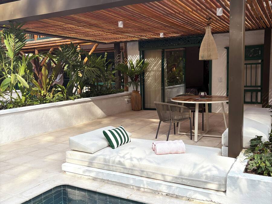 Habitació doble o amb dos llits individuals familiar, 2 dormitoris, piscina privada, vistes al pati | Piscina privada