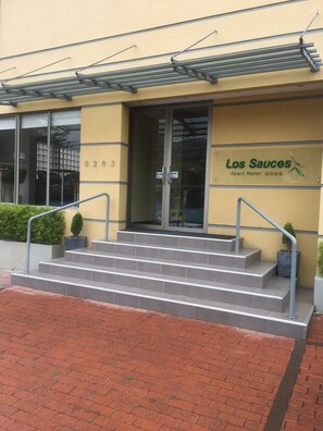 Property entrance - Los Sauces Apart Hotel (La Paz)