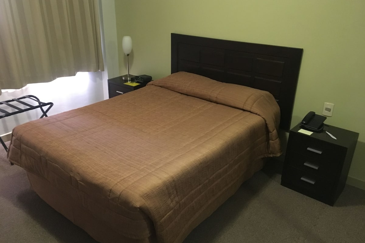 economy single room, 1 bedroom | minibar, in-room safe, soundproofing, iron/ironing board