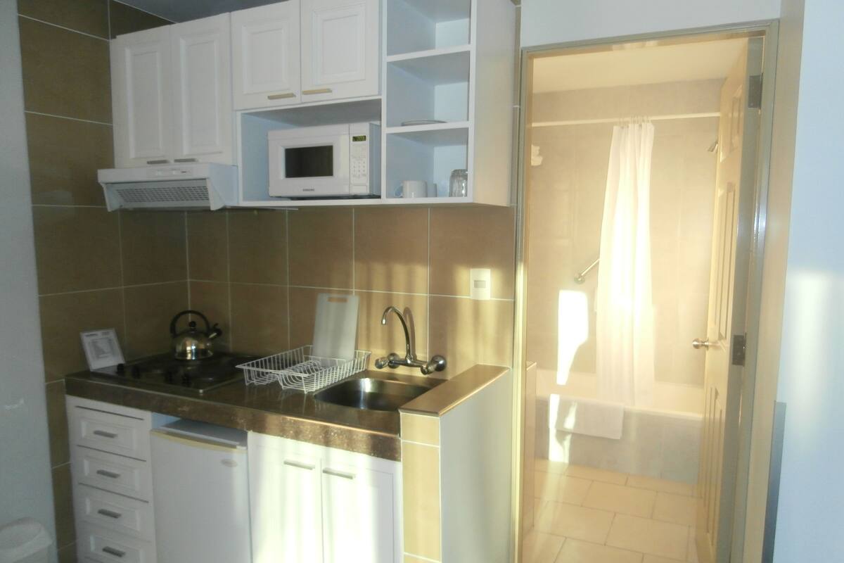 studio, kitchen | private kitchen | stovetop