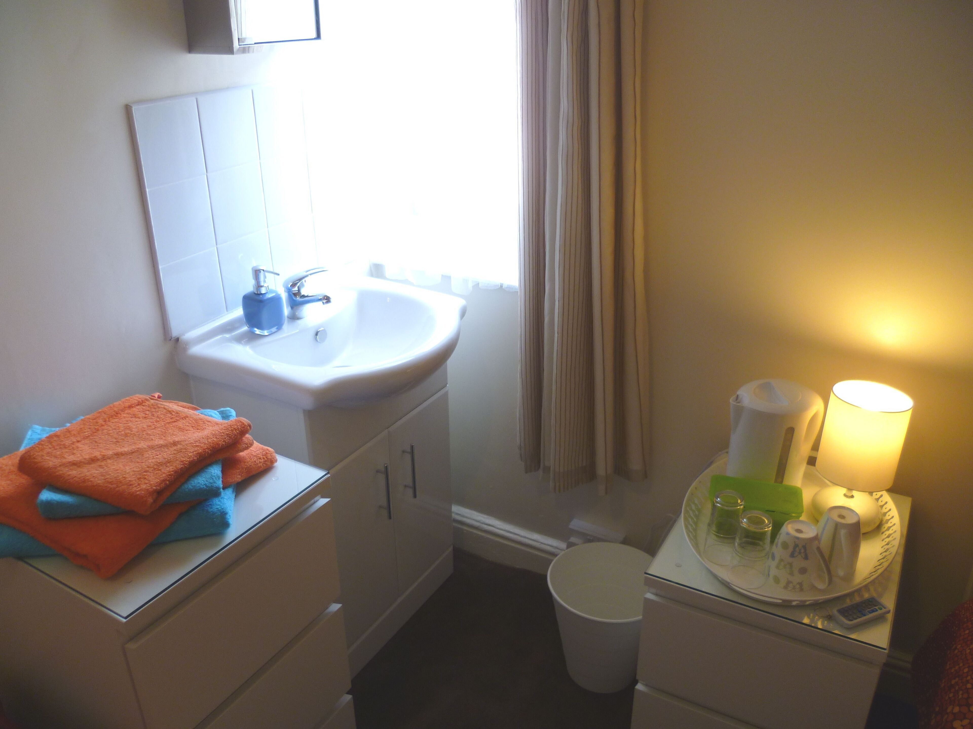 Zweibettzimmer, eigenes Bad