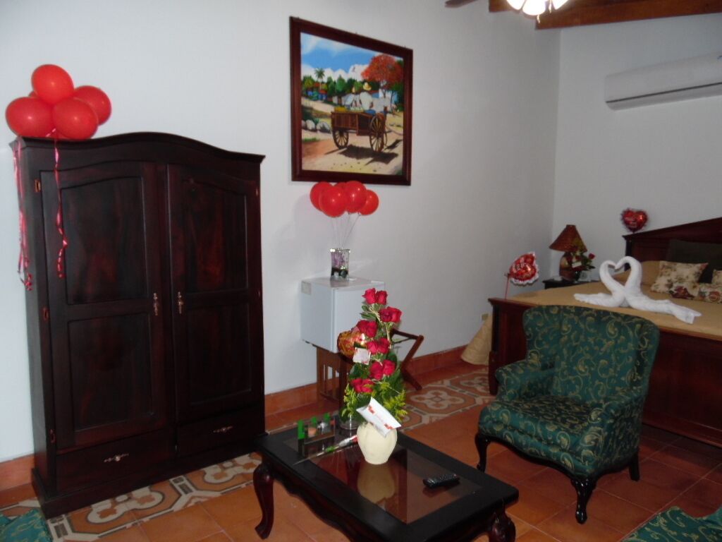 presidential suite, pool view | premium bedding, desk, free rollaway beds, free wifi