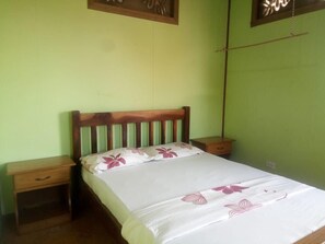 Double Room, 1 Double Bed, Shared Bathroom | Living area - Spanish by the Sea - Bocas - Hostel (Bocas del Toro)
