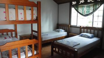 In-room safe, free WiFi, bed sheets