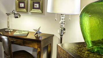 32-inch flat-screen TV with cable channels, TV