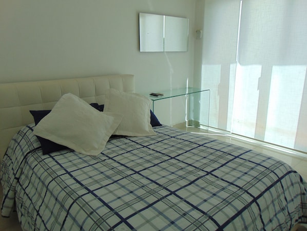 1 bedroom, premium bedding, iron/ironing board, free WiFi