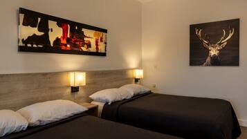 Standard Apartment, 2 Double Beds, Kitchen | Soundproofing, iron/ironing board, free WiFi