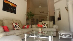Unclassified image, 3 of 29, button - Residencia Los Encantos (Cancun)
