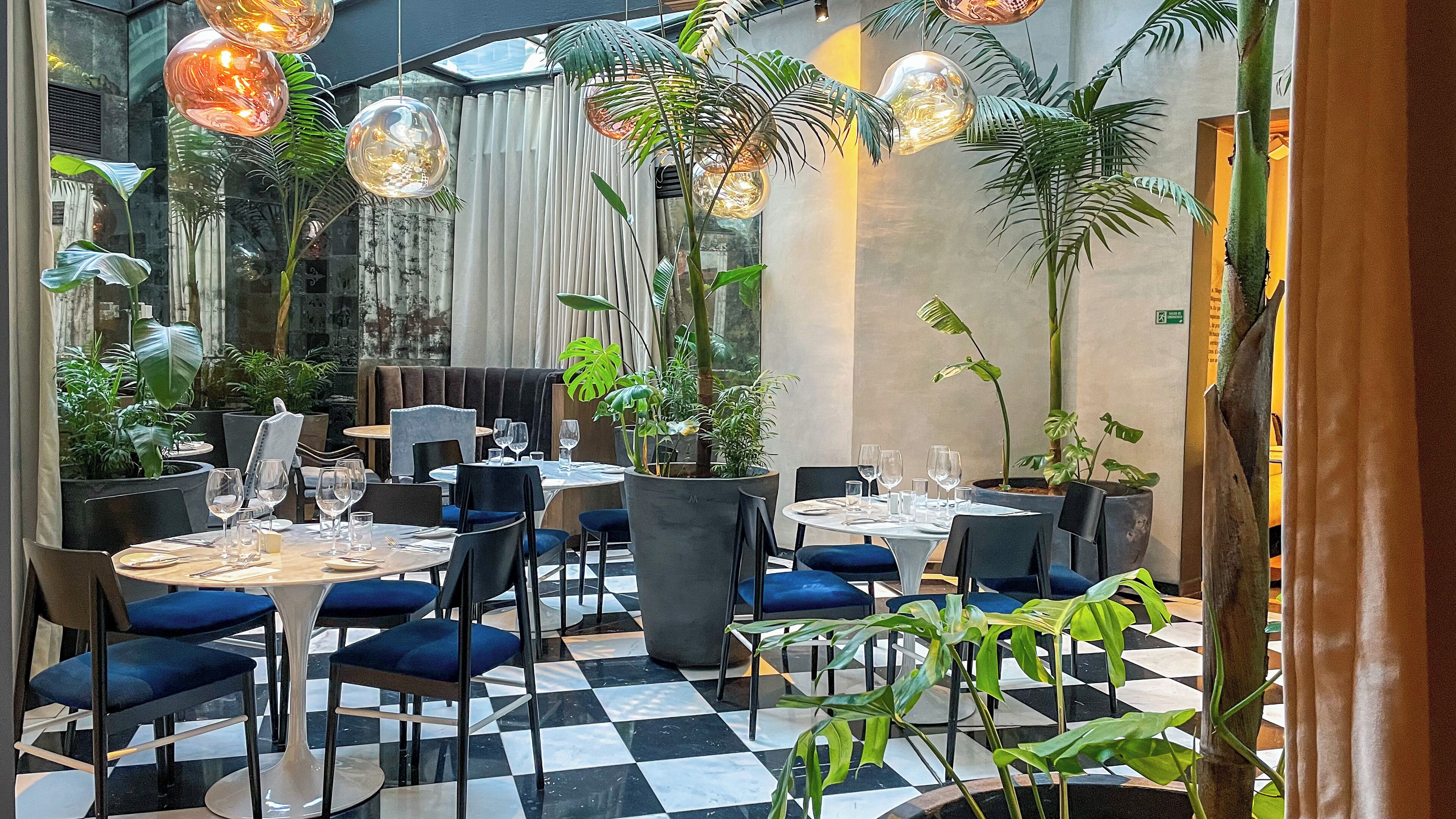 breakfast, lunch, dinner served; regional cuisine