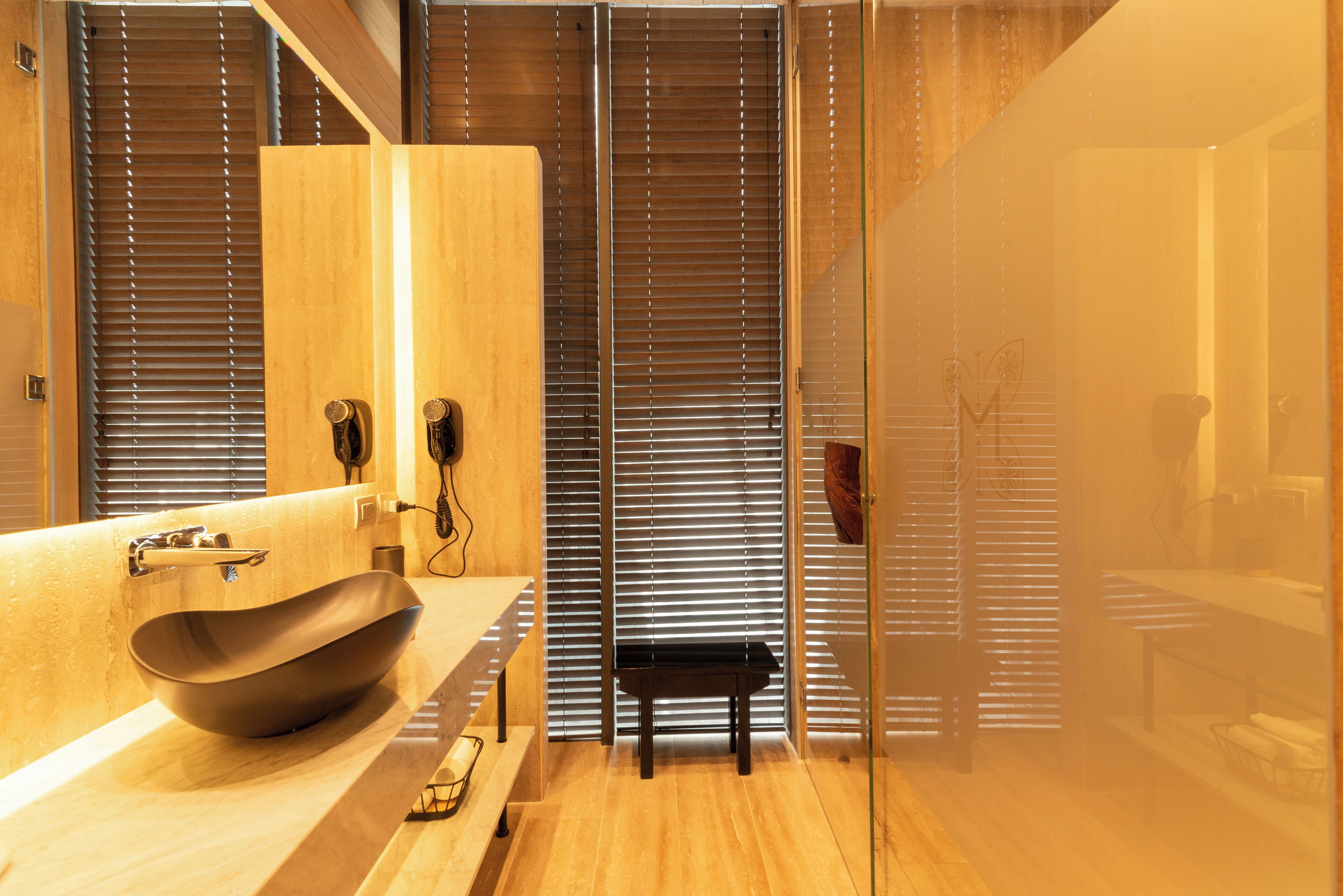 junior double room | bathroom | shower, free toiletries, hair dryer, bathrobes