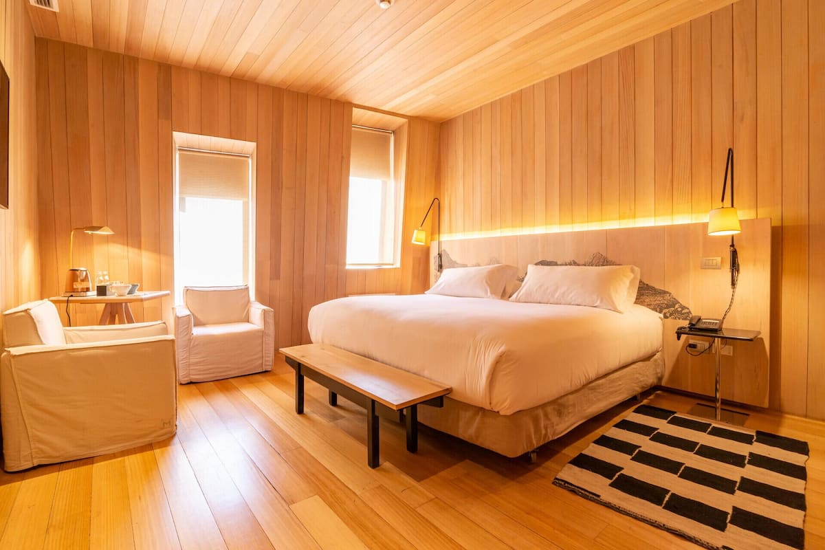 1 bedroom, premium bedding, pillow-top beds, minibar