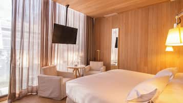 Deluxe Room, Balcony | Premium bedding, pillowtop beds, minibar, in-room safe