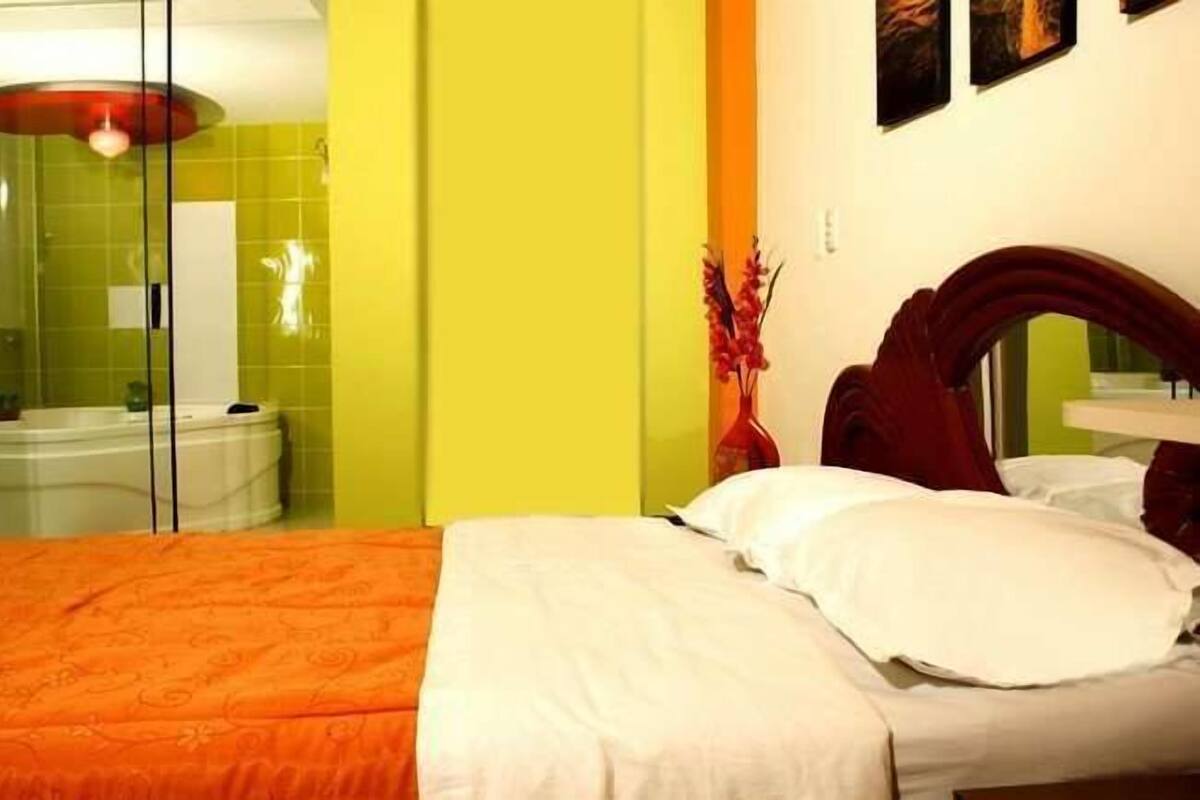 Suite, Whirlpool