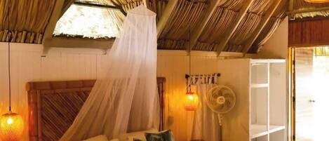 Deluxe Cabin | Bed sheets