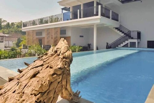 Malang Hill Gallery & Homestay