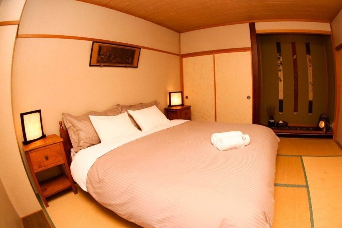 Tradisjonelt tomannsrom (Japanese Style) | Safe på rommet, lydisolert, wi-fi (inkludert) og sengetøy