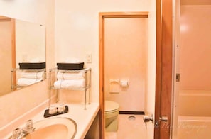 Free toiletries, hair dryer, slippers, towels - Morino Lodge Hakuba (Hakuba)