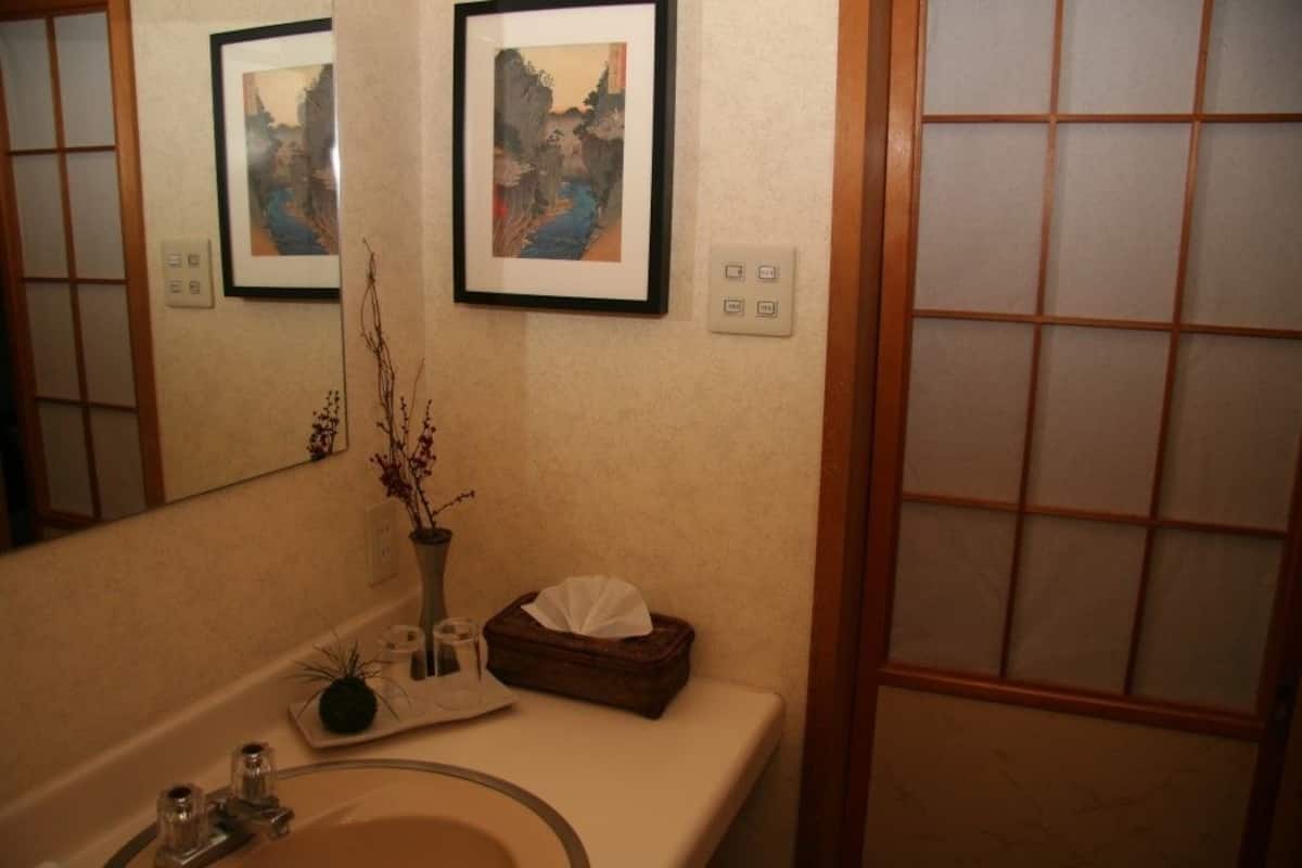 Japanese Style Family Room | In-room safe, soundproofing, free WiFi, bed sheets