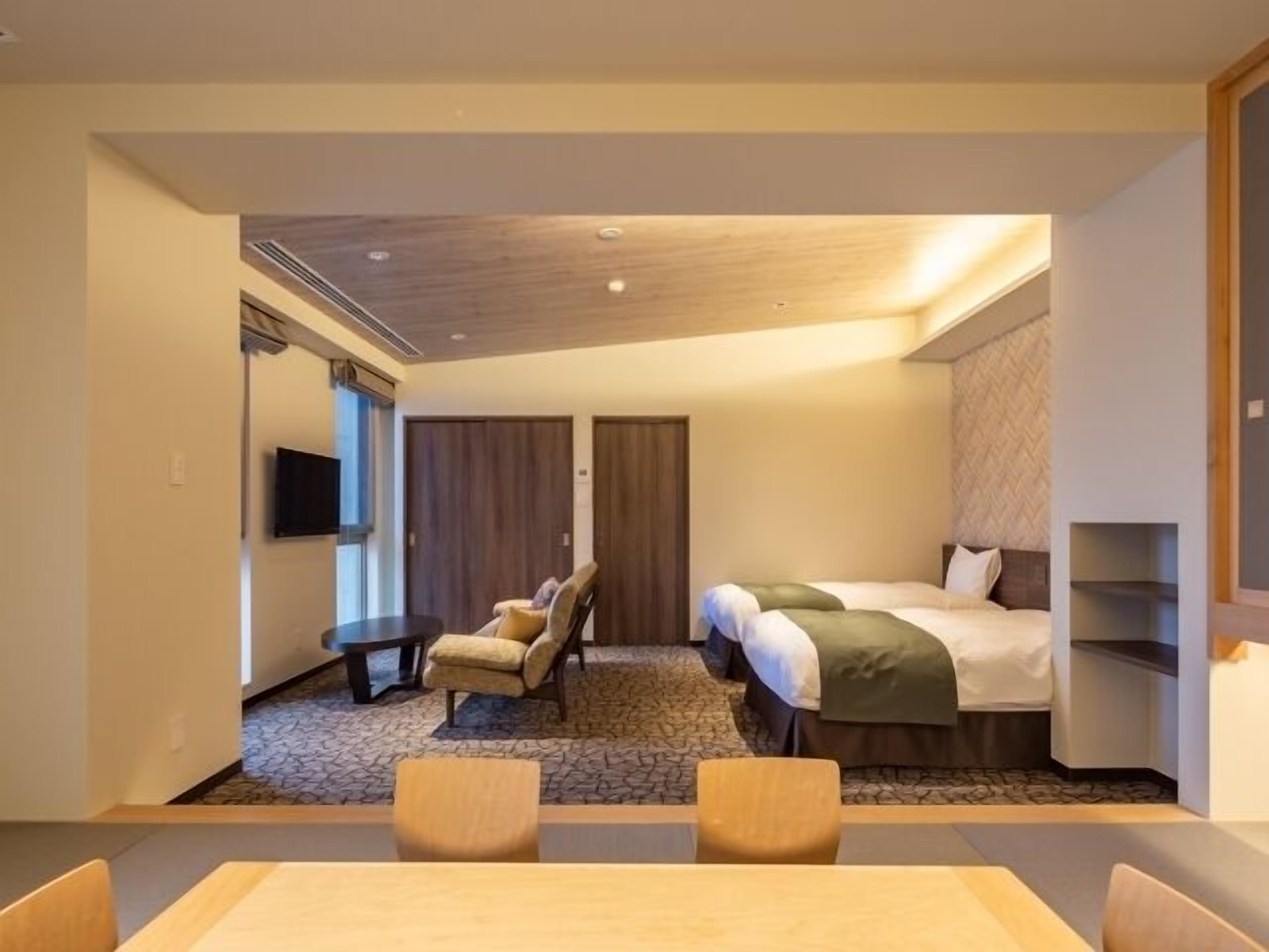 Skrivebord, wi-fi (inkludert) og sengetøy