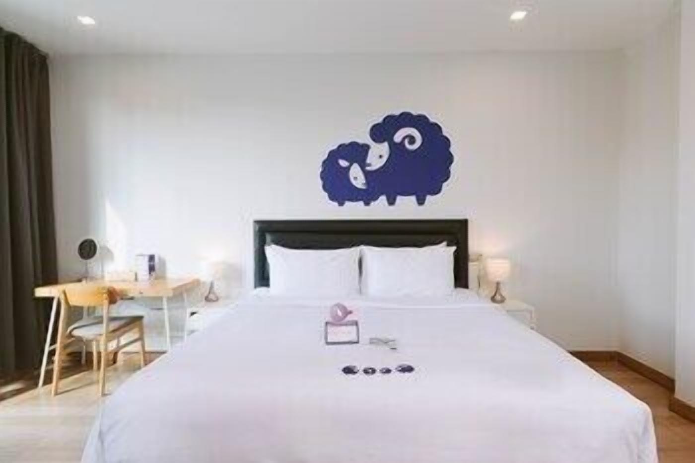 In-room safe, desk, rollaway beds, free WiFi