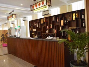 Lobby - Myanmar Sports Hotel (Yangon)