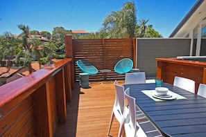 Luxury Penthouse, 2 Bedrooms, Harbour View | Balcony